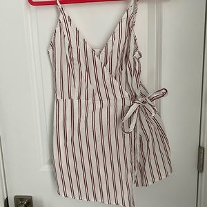 Tobi white and maroon tank romper w/ bow